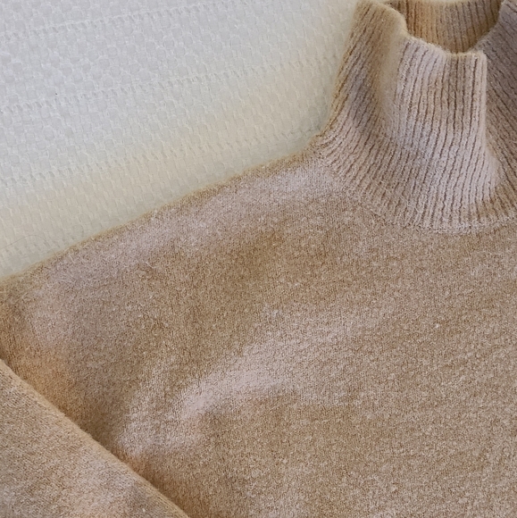 Zara Women's Small Beige Warm Turtleneck Sweater - Picture 5 of 9